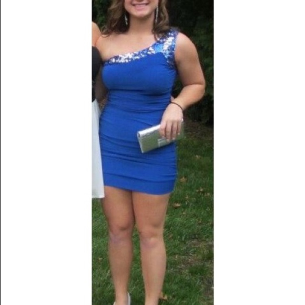 ONE SHOULDER BODY-CON DRESS